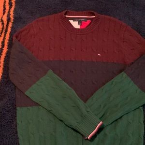 Tommy sweater